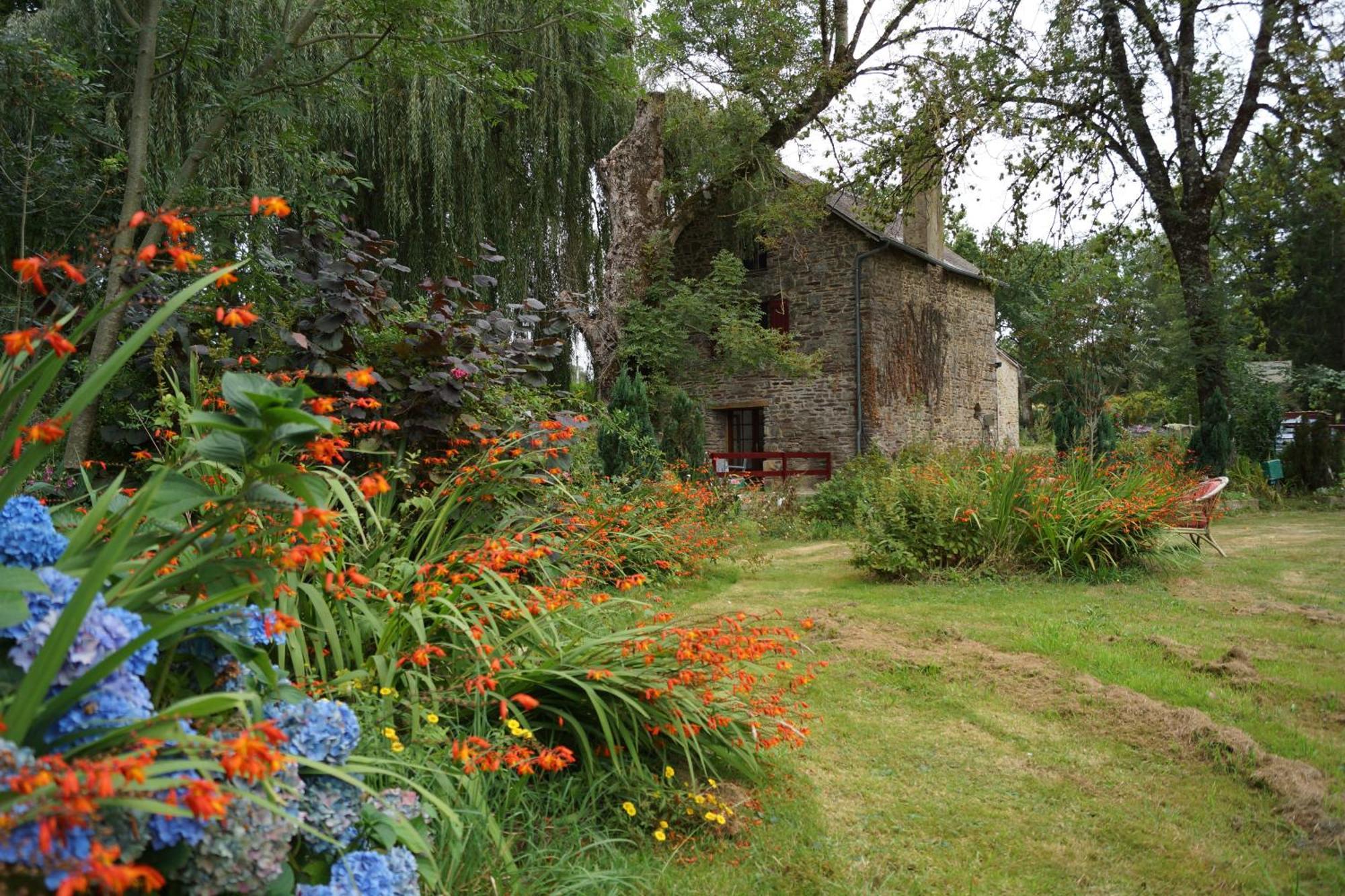 Le Moulin Du Bignon Bed & Breakfast Lassy Eksteriør bilde