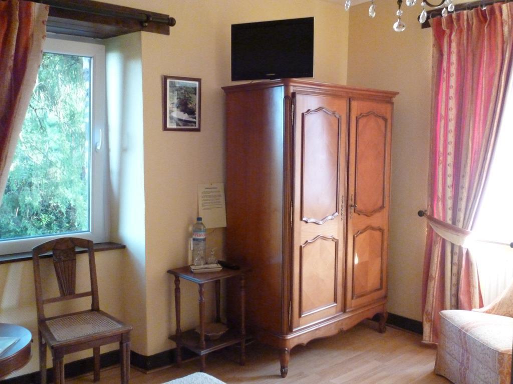 Le Moulin Du Bignon Bed & Breakfast Lassy Rom bilde